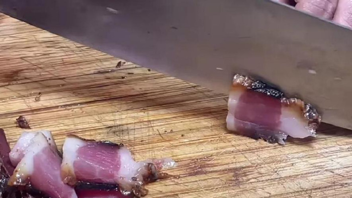 晒腊肉需要烫一下开水吗【晒腊肉怎么做好吃】