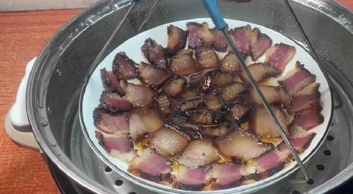 晒腊肉需要烫一下开水吗【晒腊肉怎么做好吃】