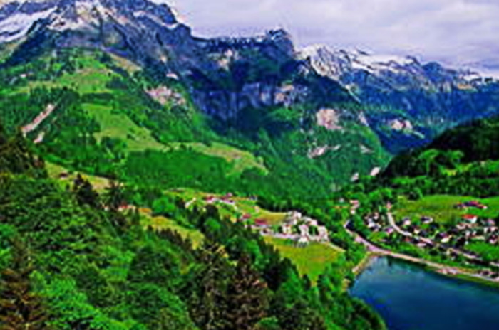 怎么ps把模糊的照片变清晰【ps中怎么把模糊的照片变清晰】