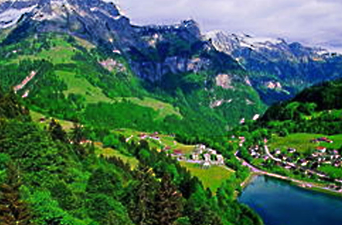 怎么ps把模糊的照片变清晰【ps中怎么把模糊的照片变清晰】