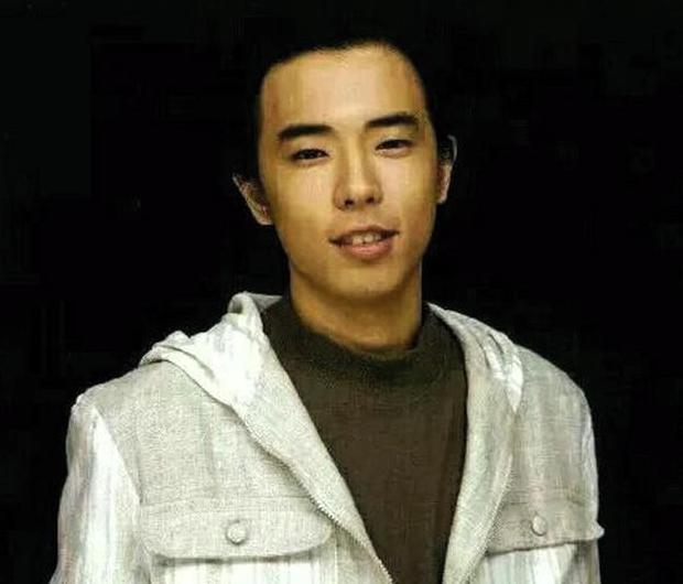 黄家驹个人资料和图片【黄家驹个人资料和图片高清】