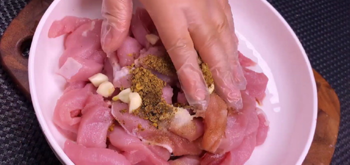 四川酥肉的制作方法与配料【贵州酥肉的制作方法与配料】