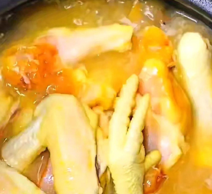 猪肚鸡的制作方法及配料视频可以加鱼胶和高丽参【猪肚鸡的制作方法及配料视频红烧】