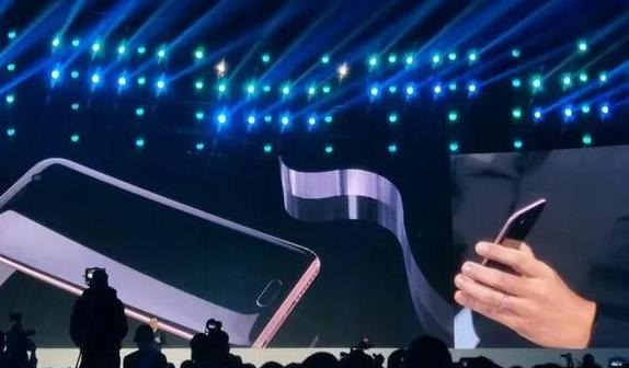 小米的背后【小米与华为的恩怨】