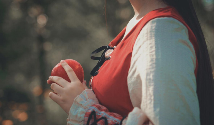 小红帽的故事【黑童话故事 小红帽】