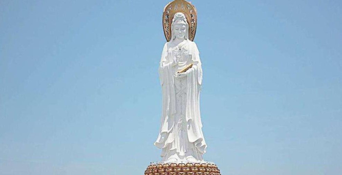 梦见自己来月经把裤子弄脏了是什么意思【梦见自己来月经见血了是什么预兆】