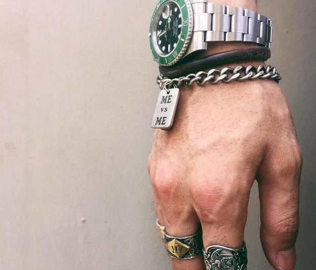 男士佩戴戒指的不同手指代表什么【戒指戴在不同手指的意义】