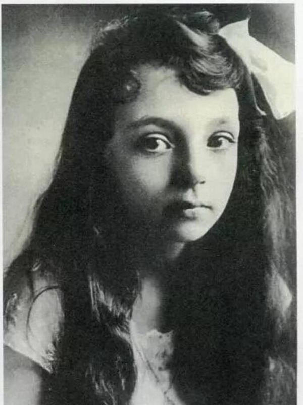 作家余秀华的简介【余秀华的小男友】