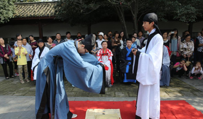 范进中举续写200字作文【范进中举续写200字范进没中举】