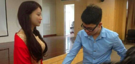 伴侣型机器人价格【人工智能伴侣机器人】