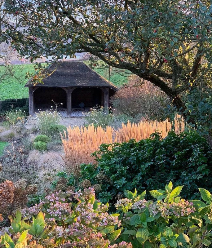 圆形花坛图片高清【圆形花坛图片大全漫画】