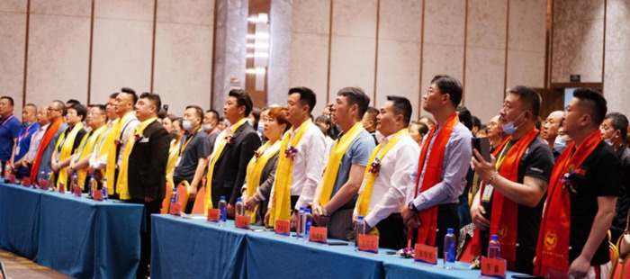 丁庆怡个人图片【丁庆怡董事长】