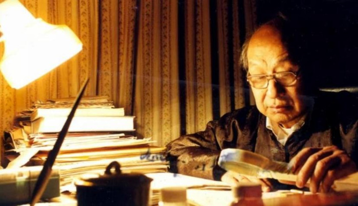 东华大学校徽中的线条代表了?【东华大学校徽线条】