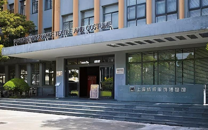 东华大学校徽中的线条代表了?【东华大学校徽线条】