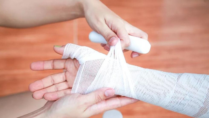 热水袋是充电的好还是灌水的好【暖水袋充电的好还是注水的好】