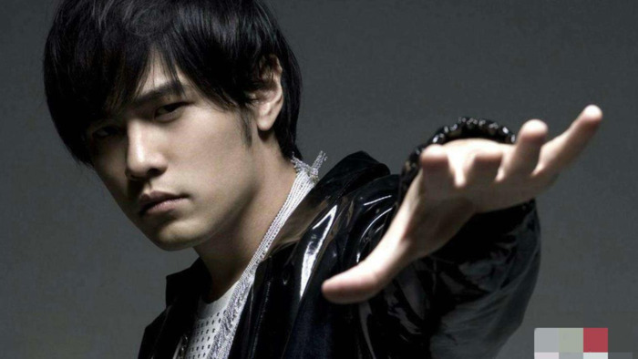 雪碧代言人【雪碧代言人华晨宇】