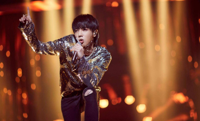 雪碧代言人【雪碧代言人华晨宇】