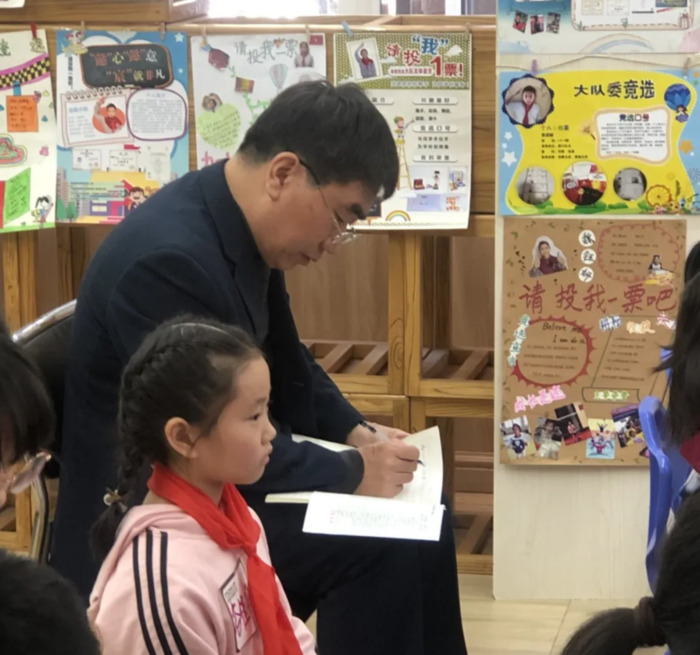 学校竞选大队委海报【竞选大队委海报模板word版】