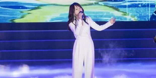 杨钰莹一生未嫁的原因鲁豫有约视频【杨钰莹一生未嫁的原因 视频】