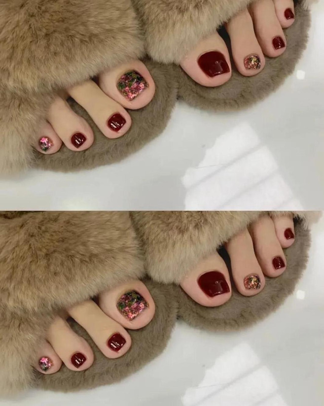 脚的照片怎么拍【脚趾美甲图片】