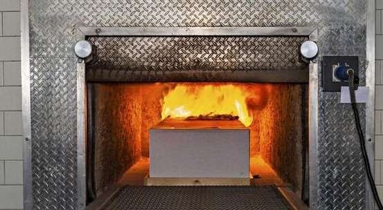 老人临终不能摸手道东【老人临死前可以摸他手吗】