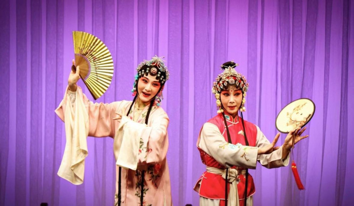 重写实而轻写意是中国戏曲的特点【重写返回值类型一定要相同吗】