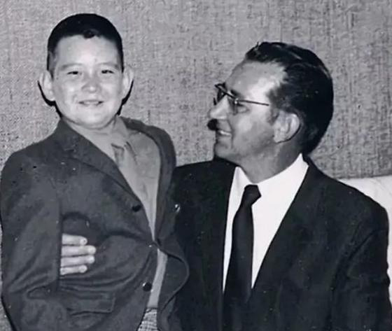 费翔的个人资料简介【费翔的个人资料最近微博】