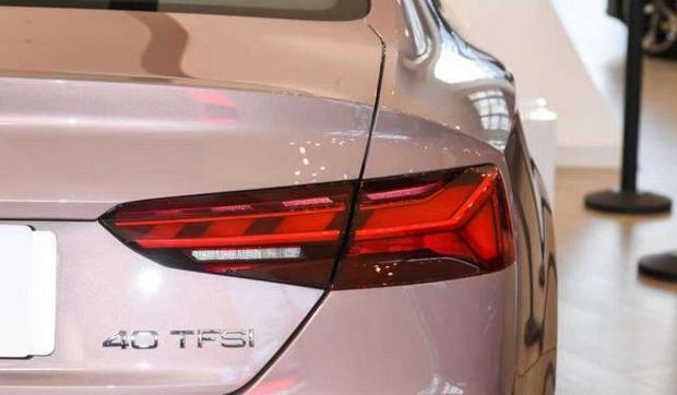 奥迪a5冰莓粉全国限量多少钱【奥迪a5冰莓粉四门】