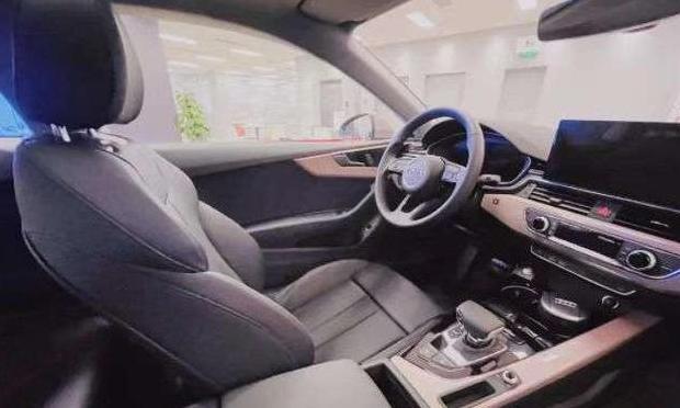 奥迪a5冰莓粉全国限量多少钱【奥迪a5冰莓粉四门】