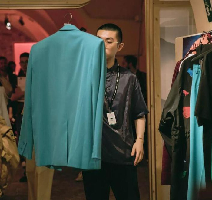 马克华菲logo含义【马克华菲标牌】