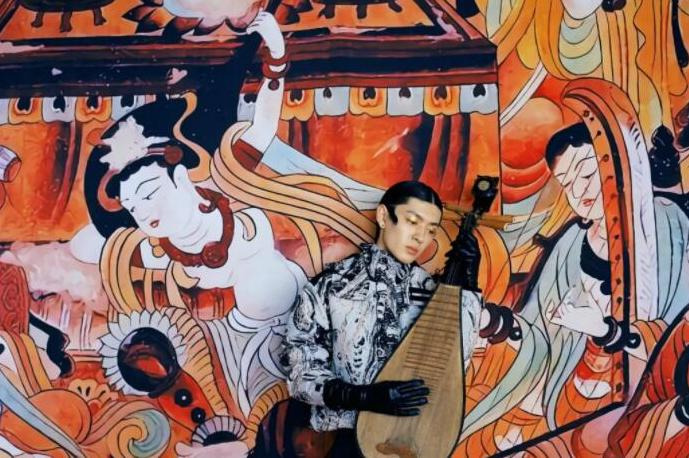 马克华菲logo含义【马克华菲标牌】