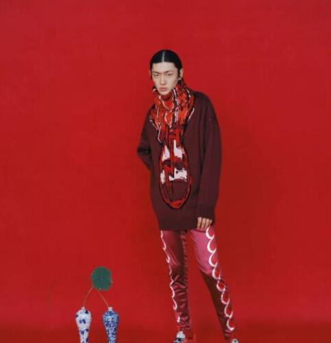 马克华菲logo含义【马克华菲标牌】