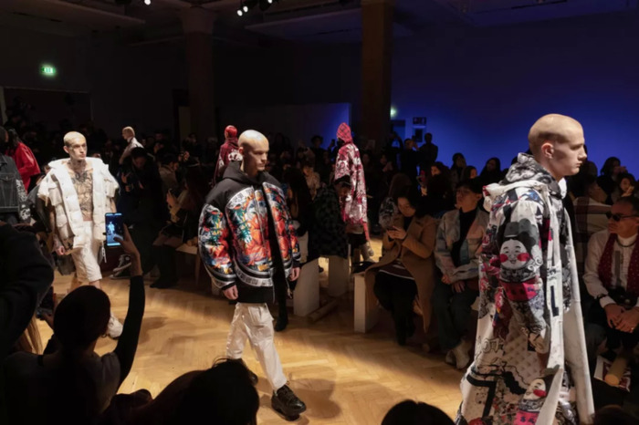 马克华菲标志怎么有两种【马克华菲标志图】