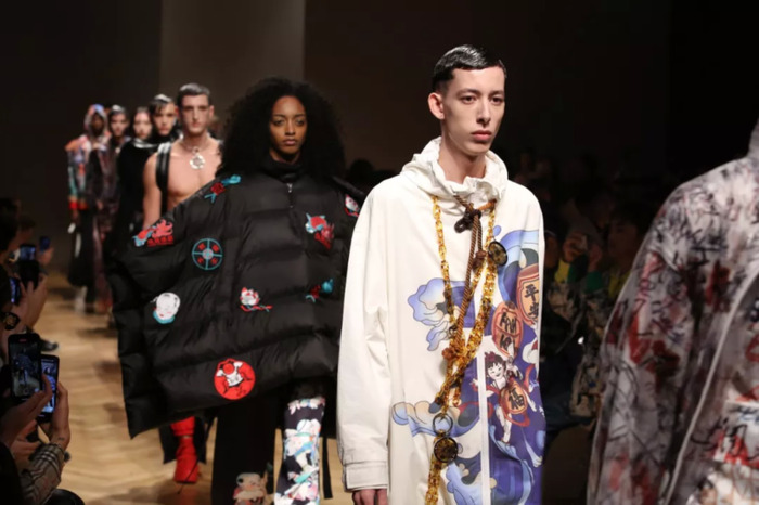 马克华菲标志怎么有两种【马克华菲标志图】