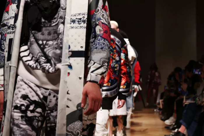 马克华菲标志怎么有两种【马克华菲标志图】