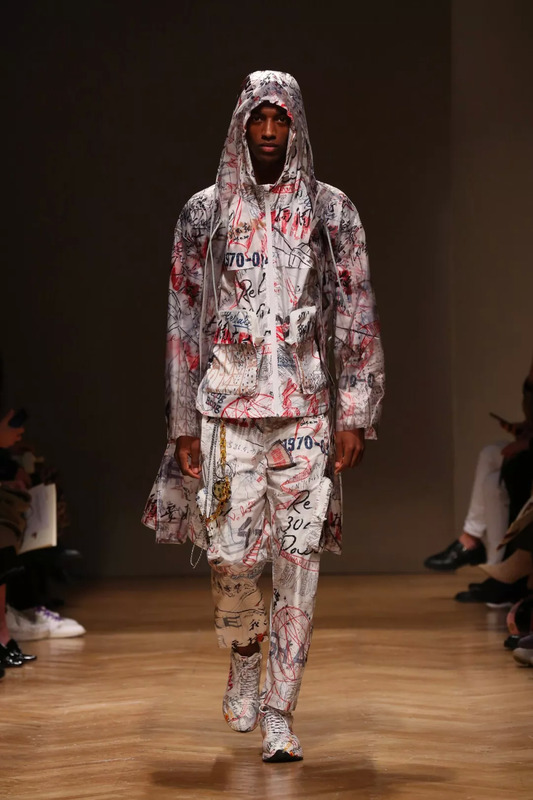 马克华菲标志怎么有两种【马克华菲标志图】