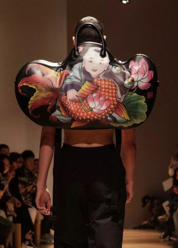 马克华菲标志怎么有两种【马克华菲标志图】