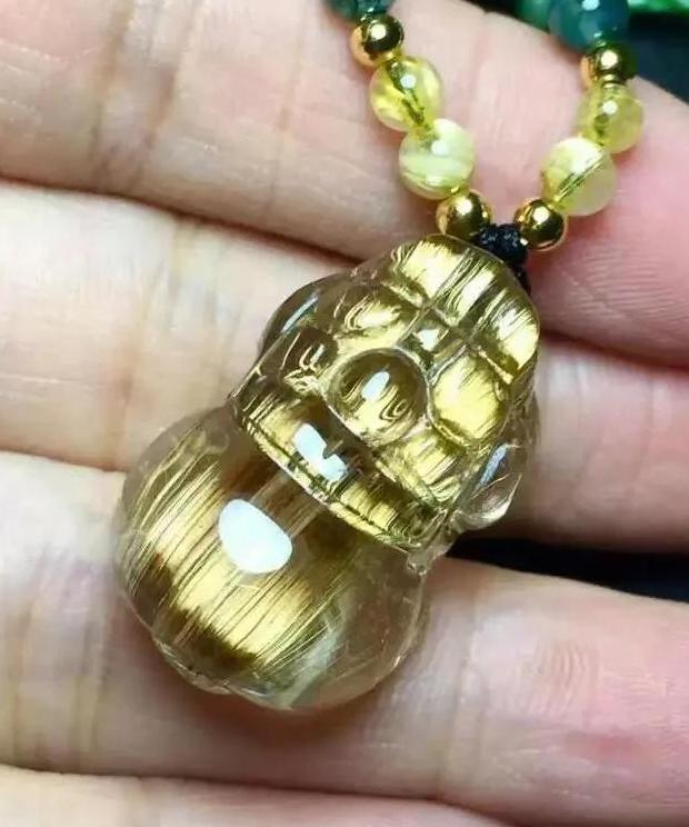 招财戴黄发晶好还是金发晶好【黄水晶和绿发晶哪个更招财】