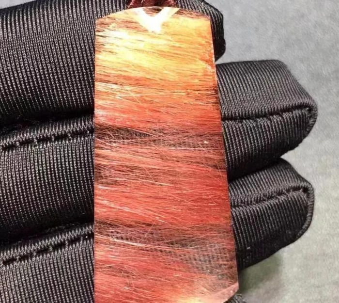 招财戴黄发晶好还是金发晶好【黄水晶和绿发晶哪个更招财】