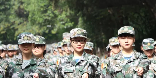 军训标题创意【军训标题四字】