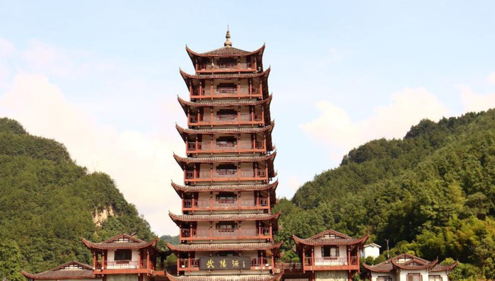 张家界凤凰古城旅游攻略自由行【长沙到凤凰古城旅游攻略自由行】