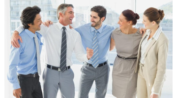 赞美一个人讲话水平高的说说【赞美一个人讲话水平高有格局】