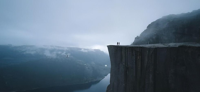 生活很累又必须坚持的文案【表示坚持的文案】