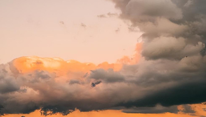 生活很累又必须坚持的文案【表示坚持的文案】