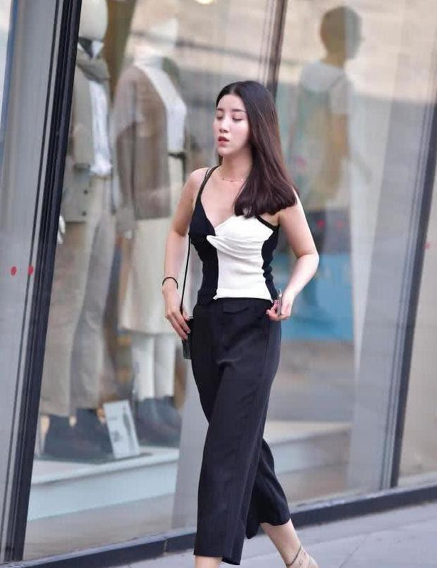 视频怎么p图瘦身长腿【视频怎么p图片上去】