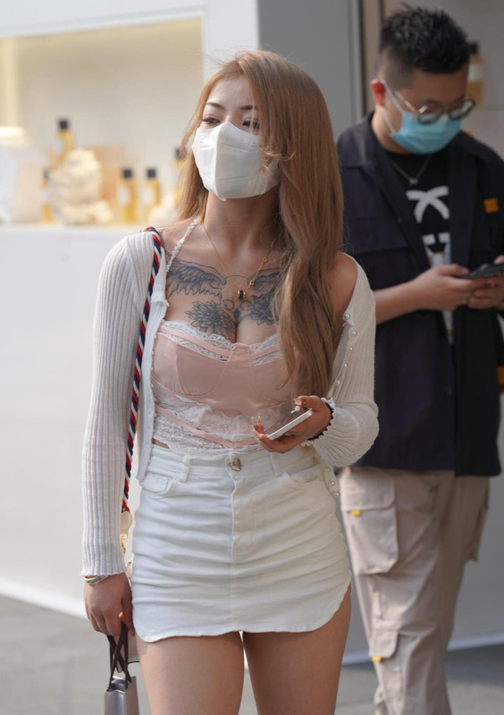 视频怎么p图瘦身长腿【视频怎么p图片上去】