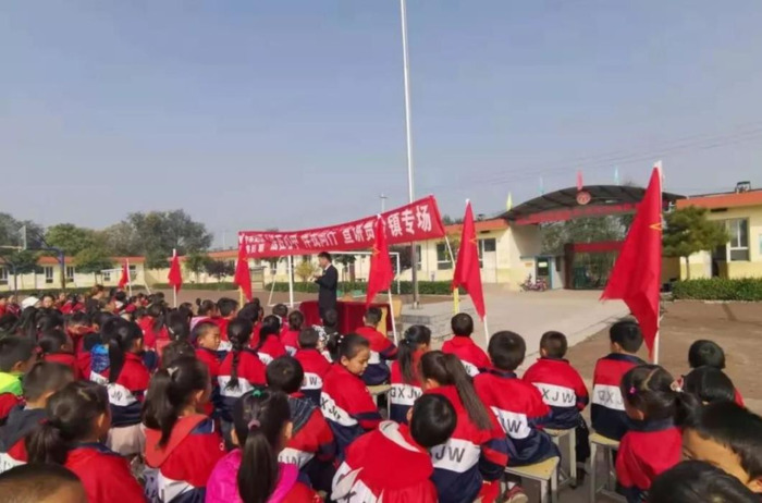 青春与法同行作文【与法同行作文800字高中生】