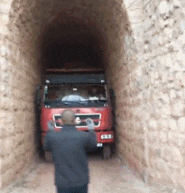 买新车幽默发朋友圈图片【买新车幽默发朋友圈文案】