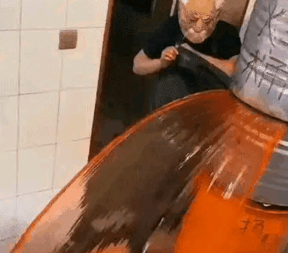 买新车幽默发朋友圈图片【买新车幽默发朋友圈文案】