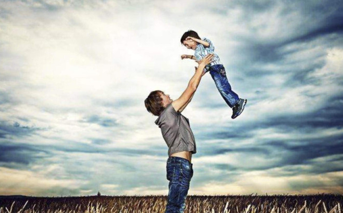 缺少父爱的男生心理分析【缺乏父爱的男孩会有恋父情结】